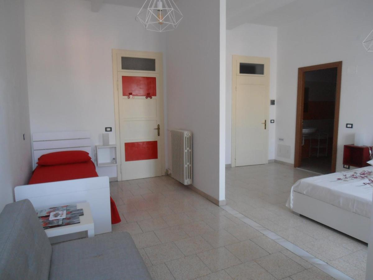 B&B Timo E Rosmarino Sermide Extérieur photo