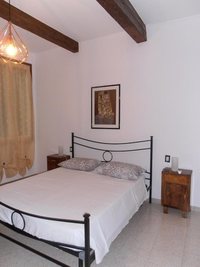 B&B Timo E Rosmarino Sermide Extérieur photo